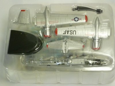 画像3: エフトイズ 1/144戦闘機 大型機コレクション2 03.A-26　インベーダー　a.アメリカ空軍　第37爆撃飛行隊