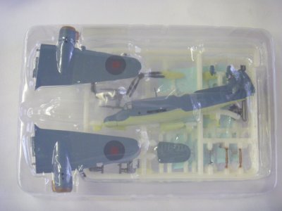 画像2: エフトイズ 1/144戦闘機 双発機コレクション4 01ブリストル ボーファイター A.イギリス空軍 沿岸航空軍団 第144中隊