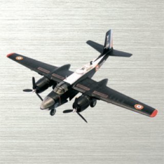 エフトイズ 1/144戦闘機 大型機コレクション2 03.A-26 インベーダー b.アメリカ空軍 第37爆撃飛行隊 ヘリコプター・戦闘機・旅客機・輸送 機