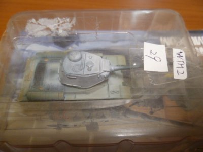 画像1: タカラトミー 1/144  ワールドタンクミュージアム02　JS-2ｍスターリン重戦車（冬季）　箱無し　説明書なし